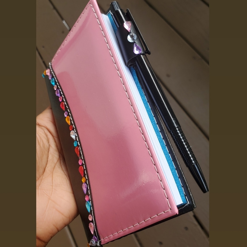 💖Bedazzled handheld notebook w/pen💖